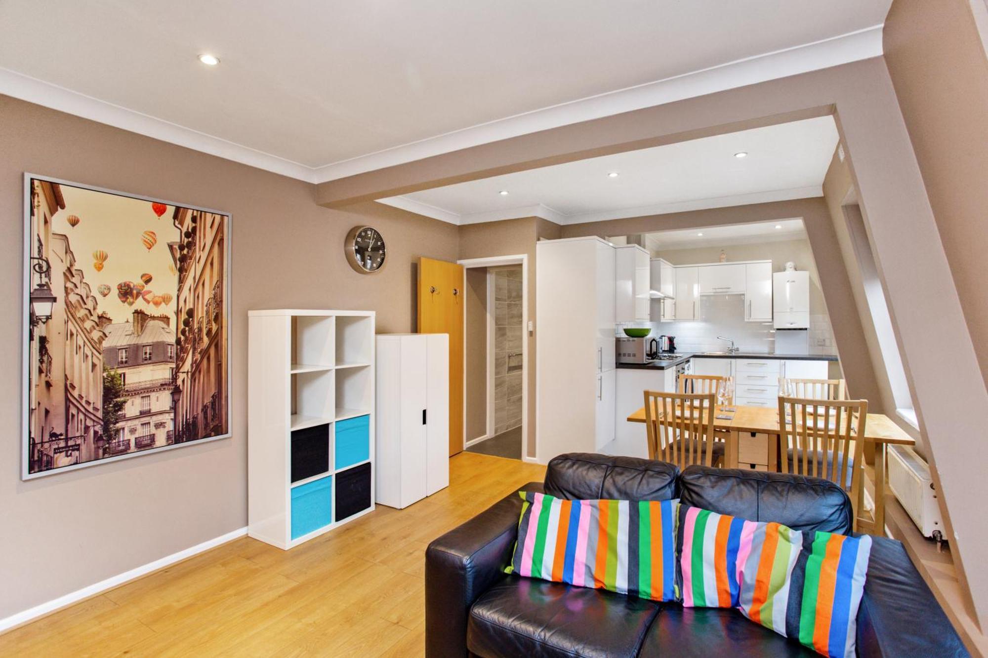 Perfect Perch For Legal Eagle - Winchester Law Courts, High St, Westgate Museum Apartamento Exterior foto