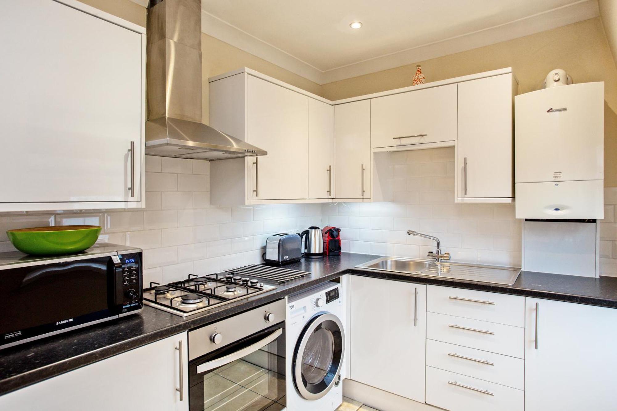 Perfect Perch For Legal Eagle - Winchester Law Courts, High St, Westgate Museum Apartamento Exterior foto