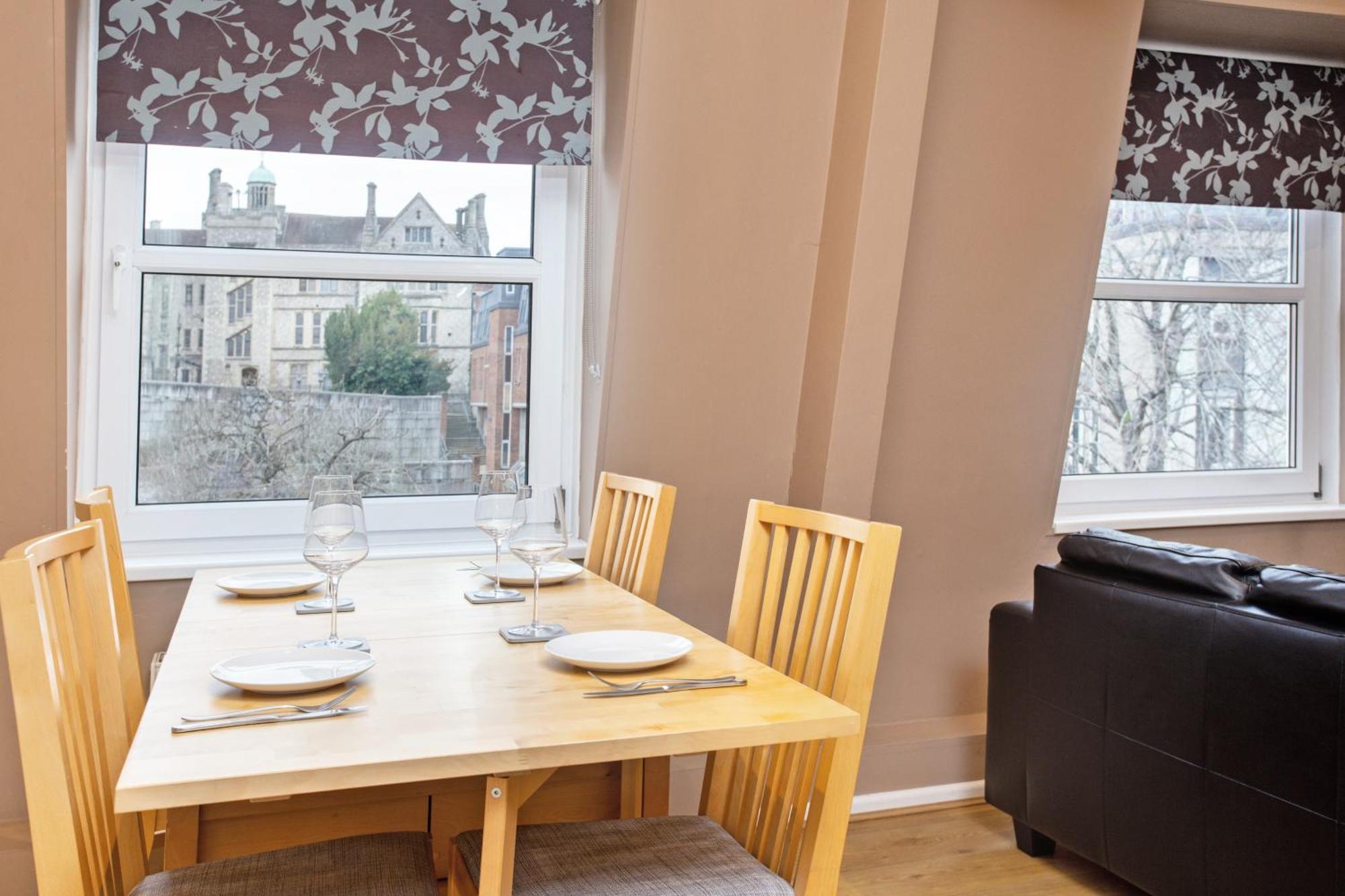 Perfect Perch For Legal Eagle - Winchester Law Courts, High St, Westgate Museum Apartamento Exterior foto