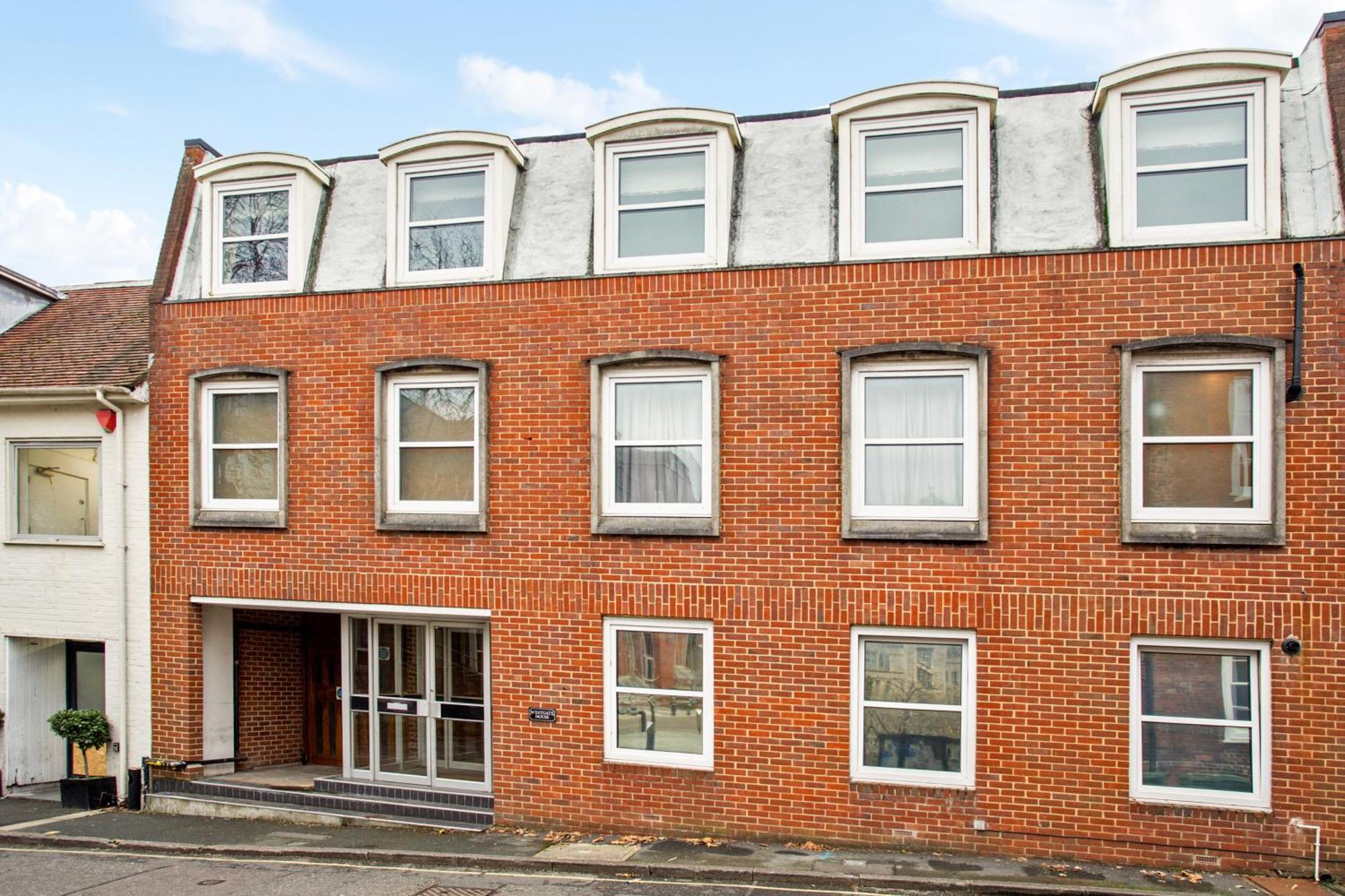 Perfect Perch For Legal Eagle - Winchester Law Courts, High St, Westgate Museum Apartamento Exterior foto